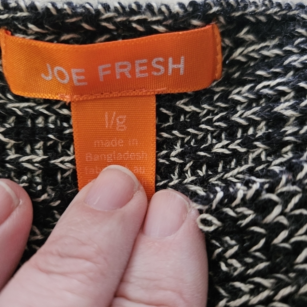 Joe Fresh Cozy Black and White Knit Sweater Size Large - Picture 3 of 6